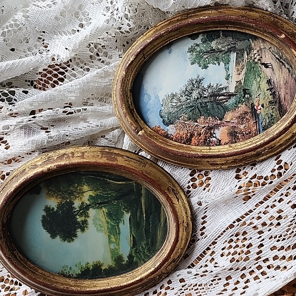 Vintage Made In Italy Nashco Oval Wooden Framed Scenery Brushed Gold
